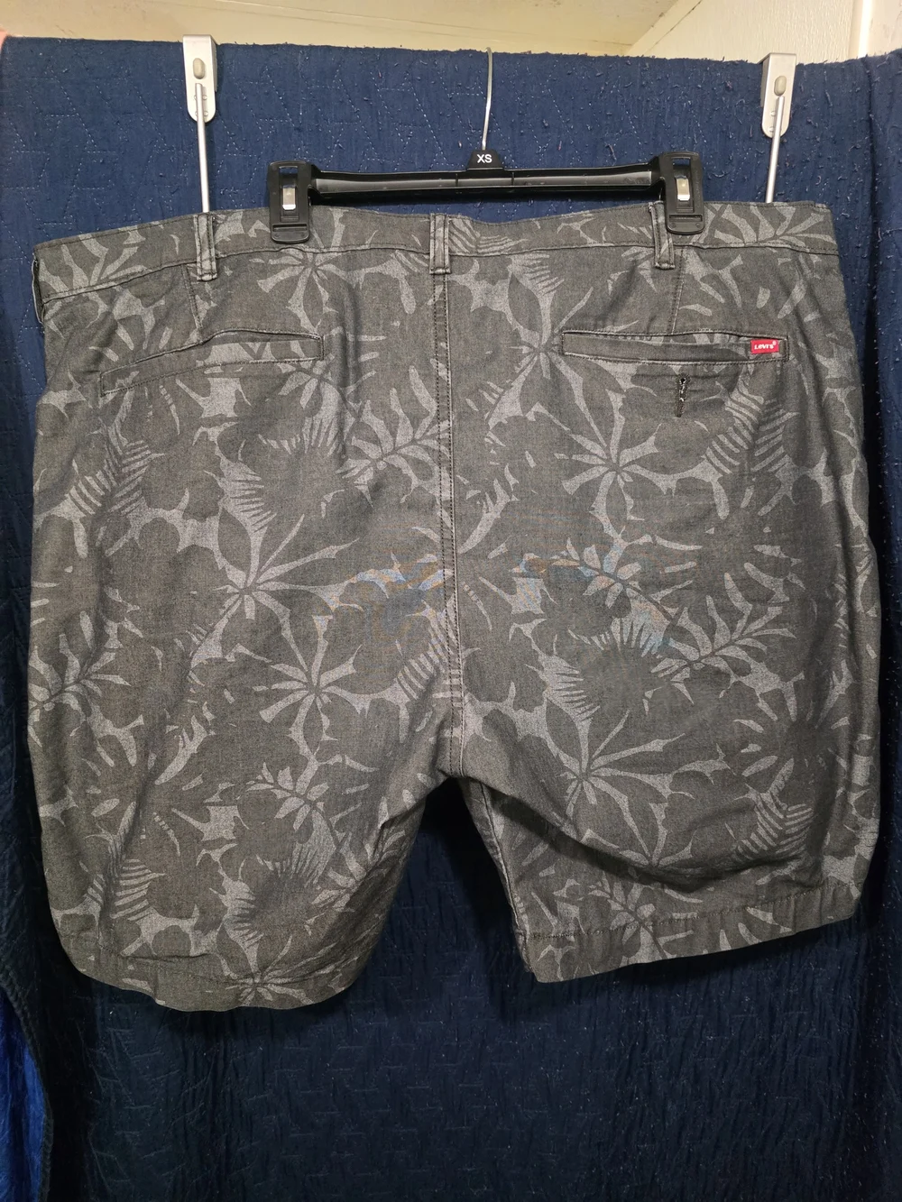 Levi's Gray Floral Print Chino Shorts Flat Front Men's Shorts